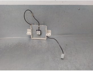 Recambio de antena para lexus is 200 (ds2/is2) d-cat referencia OEM IAM 8686053050 NAVEGACION 