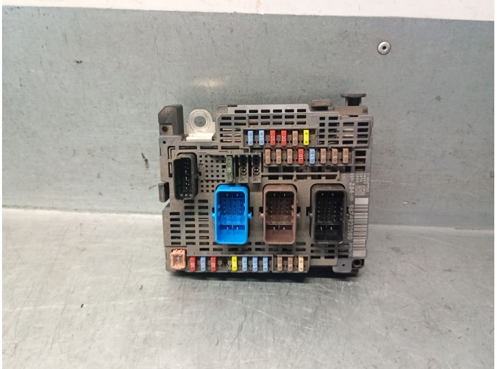 Recambio de caja reles / fusibles para citroën ds5 2.0 hdi fap referencia OEM IAM 9674922080 9674922080 