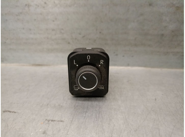 Recambio de mando retrovisor para seat leon sportstourer (kl8, kld) 1.5 tsi referencia OEM IAM 3G0959565C 3G0959565C 