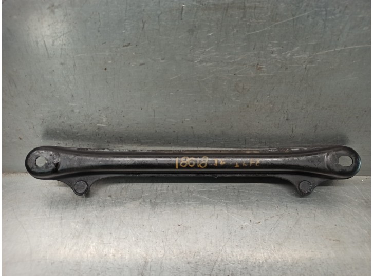 Recambio de brazo suspension inferior trasero izquierdo para lexus is 200 (ds2/is2) d-cat referencia OEM IAM 4778408 