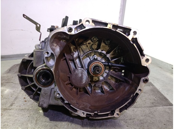 Replacement gearbox for SsangYong XLV SUV E-XGi 160 OEM IAM reference 3102035221 G2IL