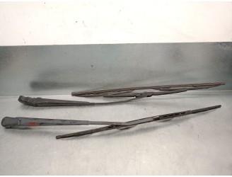 Recambio de brazo limpia delantero derecho para ford usa explorer (u2, u_) 4.0 v6 4wd referencia OEM IAM F77Z-17526-BA  