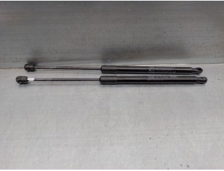 Replacement tailgate / trunk shock absorbers for Hyundai i30 (PDE, PD, PDEN) 2.0 N OEM IAM reference 81770G4000 