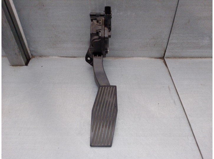 Recambio de potenciometro pedal para opel insignia berlina 2.0 cdti cat referencia OEM IAM 13237352 6PV00976500 HELLA