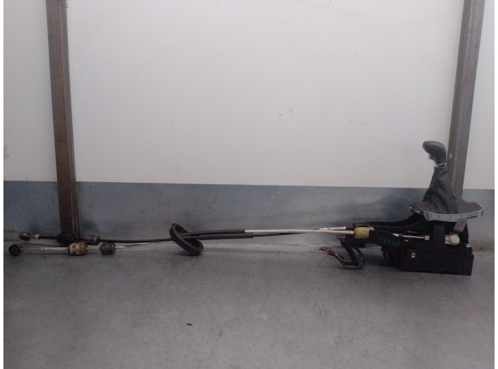 Recambio de palanca cambio para opel insignia berlina 2.0 cdti cat referencia OEM IAM 55563829 13261545 