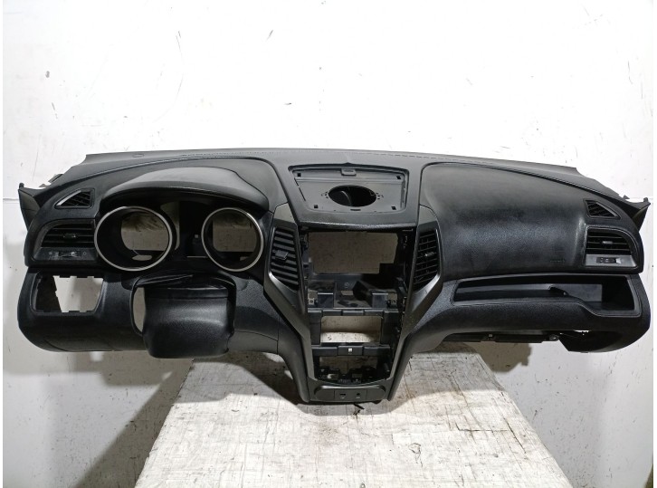 Recambio de salpicadero para ssangyong xlv suv e-xgi 160 referencia OEM IAM 173910 173910 