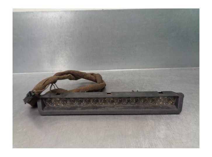 Recambio de luz central de freno para opel astra g caravan 2.0 dti referencia OEM IAM 90560399  