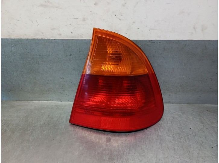 Replacement right front light for BMW 3 Touring (E46) 330d OEM IAM reference 63216905628 63218368758 