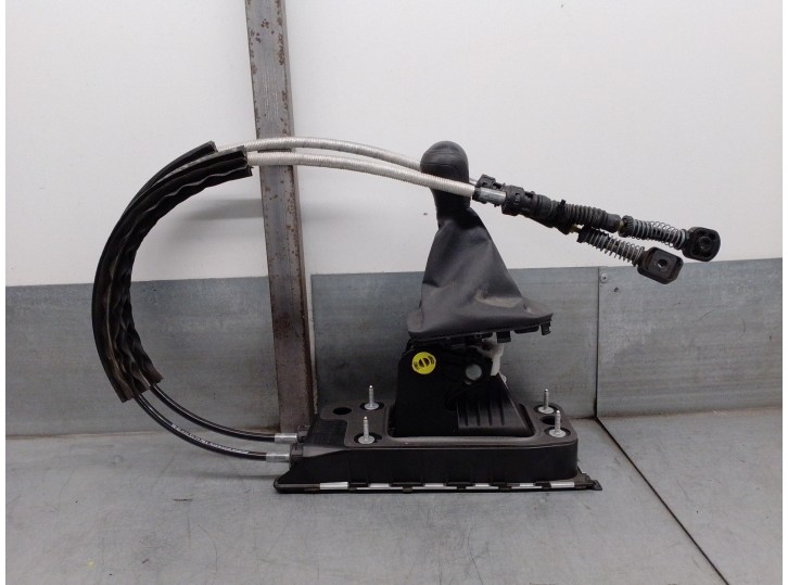 Recambio de palanca cambio para seat ibiza (kj1) 1.0 referencia OEM IAM 5Q0711061F 2Q0711049J 