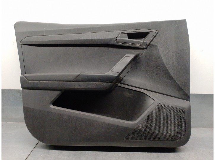 Replacement front left door trim panel for Seat Ibiza (KJ1) 1.0 OEM IAM reference 6F0867113 6F0867011BM 