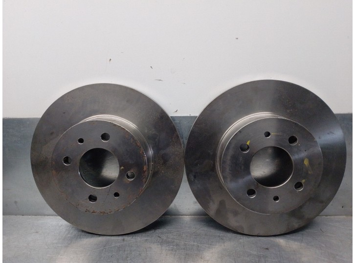 Recambio de disco freno delantero para lancia delta referencia OEM IAM 4448411 LUCAS
