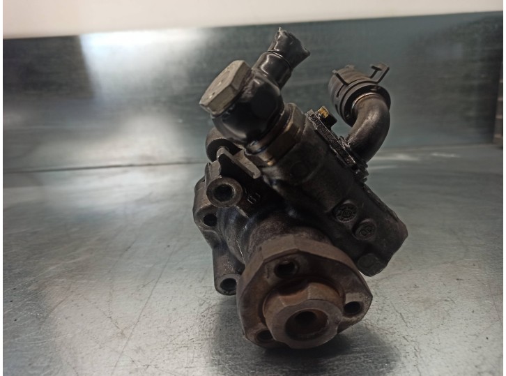 Recambio de bomba servodireccion para seat leon (1m1) referencia OEM IAM 