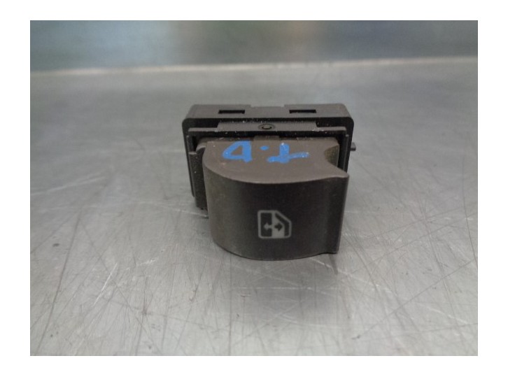 Recambio de mando elevalunas trasero derecho para lancia musa (184) 1.4 16v oro referencia OEM IAM B569  