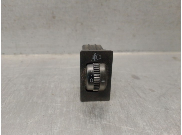 Recambio de mando luces salpicadero para toyota corolla (e12) 2.0 d-cat referencia OEM IAM 8415202021 