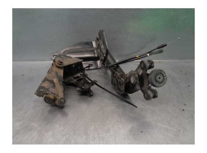 Recambio de bisagra puerta para chrysler voyager (gs) 2.5 td referencia OEM IAM 4675649  