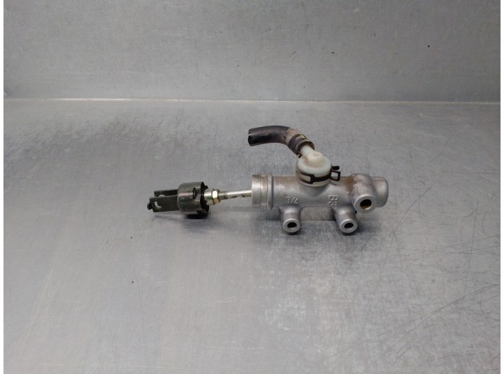 Recambio de bomba embrague para lexus is 200 (ds2/is2) d-cat referencia OEM IAM 3142053020 