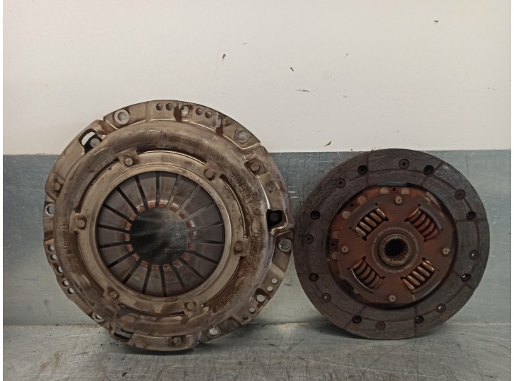 Replacement clutch kit for Mazda 3 lim. (BL) 1.6 16V CAT OEM IAM reference 8V617563FC 023082000968 SACHS