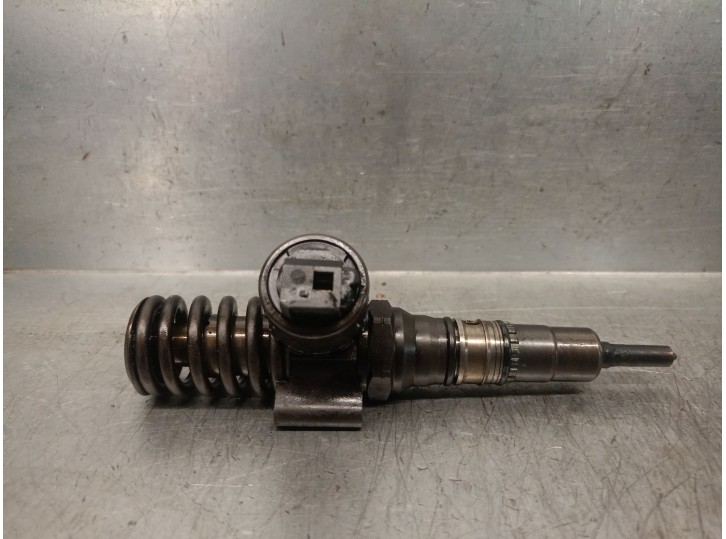 Replacement injector for Dodge Journey 2.0 16V CRD CAT OEM IAM reference 03G130073G 0414720404 BOSCH