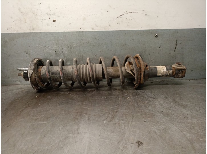 Replacement rear left shock absorber for Rover Streetwise Hatchback 1.4 OEM IAM reference RPD000660 RPD102740 22191178 D