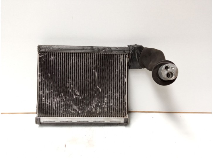 Recambio de evaporador aire acondicionado para lexus is 200 (ds2/is2) d-cat referencia OEM IAM 885013A060 