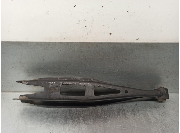 Recambio de brazo suspension inferior trasero derecho para subaru xv 2.0 cat referencia OEM IAM 20250FG042  