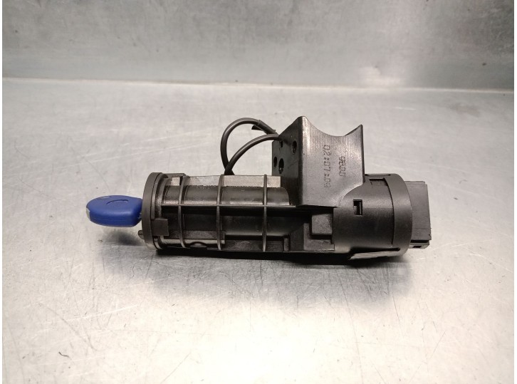 Replacement ignition switch for Fiat Bravo I (182_) 1.9 JTD OEM IAM reference 46751427 46751427 