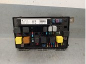 Recambio de caja reles / fusibles para opel zafira b 1.8 16v referencia OEM IAM 13206754 5DK00866838 HELLA