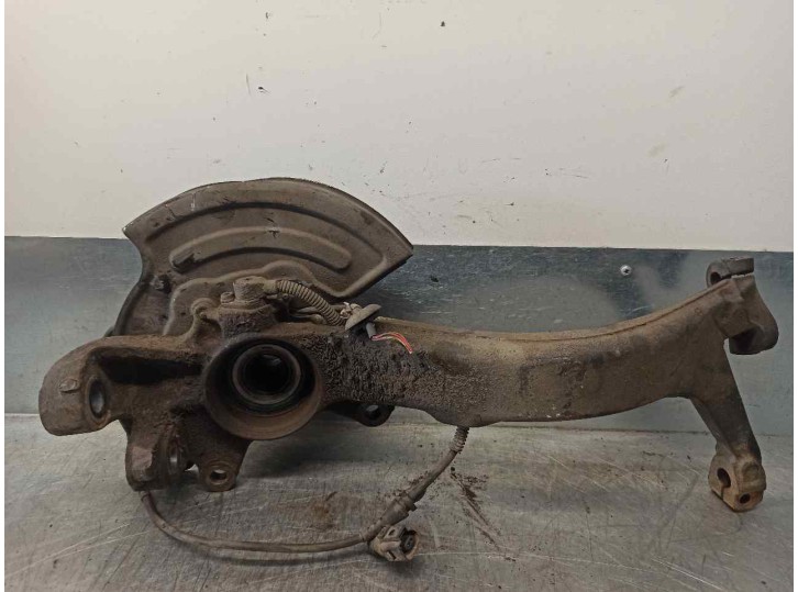 Recambio de mangueta delantera derecha para audi allroad quattro (4b5) 2.5 tdi (132kw) referencia OEM IAM 4Z7407258H 