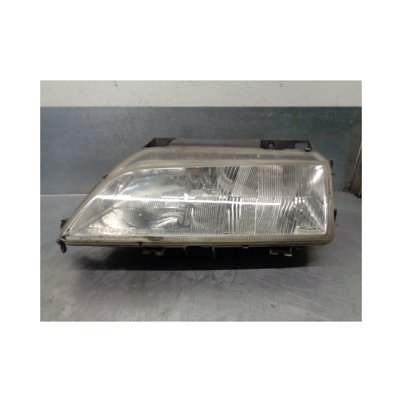 Recambio de faro izquierdo para citroen xantia berlina 2.0 hdi referencia OEM IAM 9626854880 6204R9 