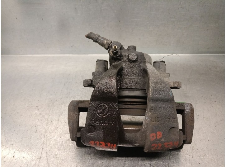 Recambio de pinza freno delantera derecha para fiat bravo i (182_) 1.9 jtd referencia OEM IAM 77364922 77364922 BENDIX/ATE
