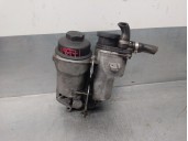 Replacement oil filter bracket for Volvo S60 Saloon D5 OEM IAM reference 08642839 6740273266 MANN