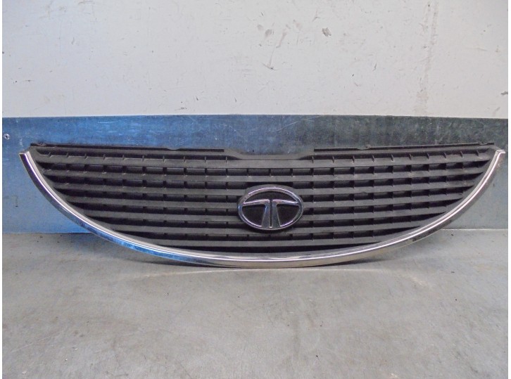 Recambio de rejilla delantera para tata indica 2006 1.4 63 kw referencia OEM IAM 286888506305 