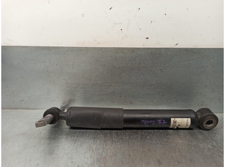 Recambio de amortiguador trasero izquierdo para citroën berlingo referencia OEM IAM 9826243580 03031000206 KYB