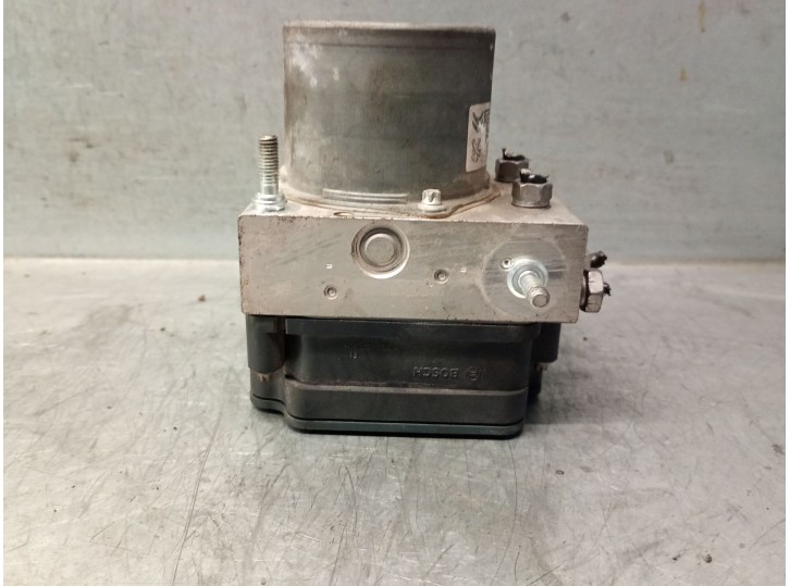 Replacement ABS unit for Citroën C3 III (SX) 1.2 PureTech 82 OEM IAM reference 9830317080 1649127980 