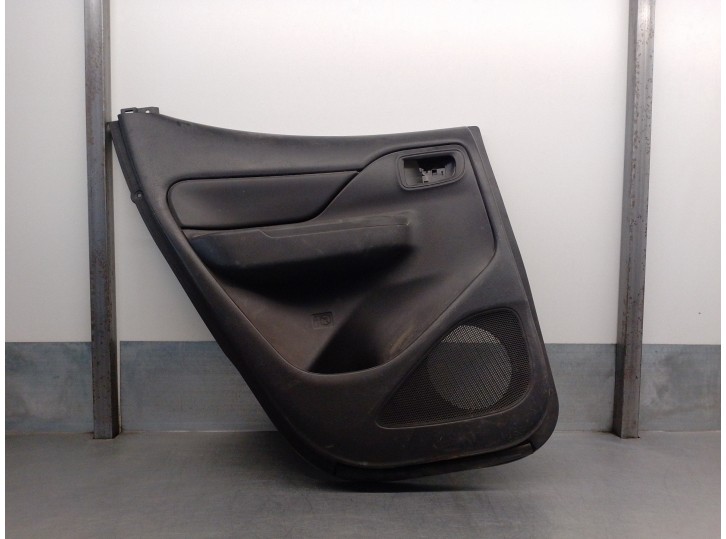 Recambio de guarnecido puerta trasera izquierda para lexus is 200 (ds2/is2) d-cat referencia OEM IAM 7222B15677 4 PUERTAS