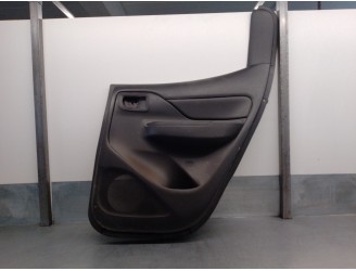 Recambio de guarnecido puerta trasera derecha para mitsubishi l 200 (kl0/kj0) 2.2 di-d cat referencia OEM IAM 7222B15677ZZ 4 PU