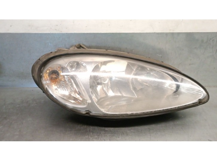 Replacement right headlight for Chrysler PT Cruiser (PT_) 2.2 CRD OEM IAM reference 5288766AI 5288766AI 