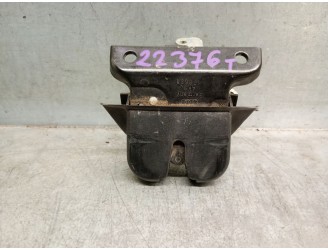 Replacement boot / tailgate lock for Audi A4 B5 (8D2) 1.9 TDI OEM IAM reference 8D9827505D 8L0827505F 