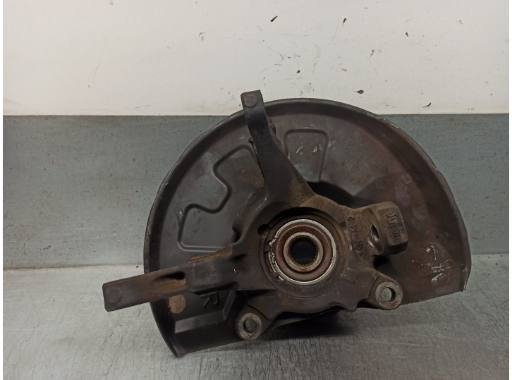 Recambio de mangueta delantera derecha para volvo s40 berlina 1.6 cat referencia OEM IAM 30620579 