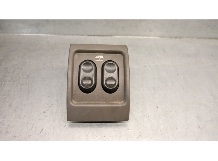 Recambio de mando elevalunas delantero derecho para chrysler pt cruiser (pt_) 2.2 crd referencia OEM IAM 74675574  