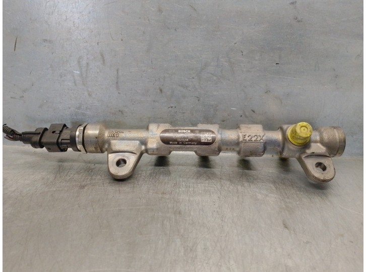 Recambio de rampa inyectora para alfa romeo 156 sportwagon crosswagon q4 referencia OEM IAM 55215208 0445214192 BOSCH