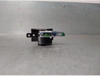 Replacement front right interior door handle for Mitsubishi L200 (KL0/KJ0) 2.2 Di-D CAT OEM IAM reference 5716A616XA 4 DOOR