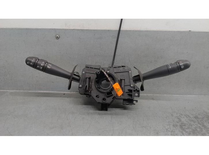Recambio de mando luces para renault clio ii fase i (b/cbo) 1.6 referencia OEM IAM 77001045279 