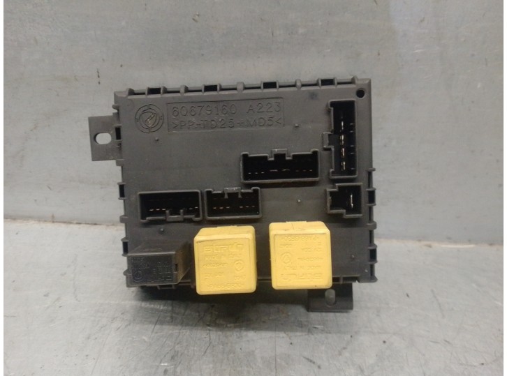 Recambio de caja reles / fusibles para alfa romeo 156 sportwagon crosswagon q4 referencia OEM IAM 60679160  