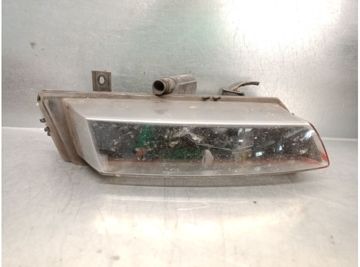 Recambio de faro antiniebla derecho para bmw 1 (e87) 118 d referencia OEM IAM 7181288 63177181288 