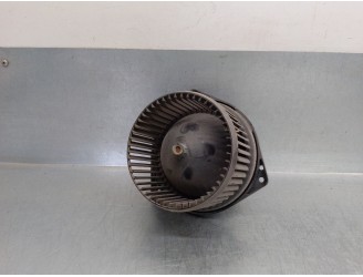 Recambio de motor calefaccion para nissan vanette cargo 2.3 diesel referencia OEM IAM 4868530350 0130111154 BOSCH