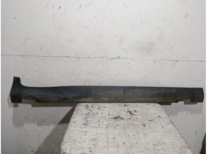 Recambio de faldon lateral para kia stonic (yb) 1.2 cvvt referencia OEM IAM 87752H8400 87752H8400 