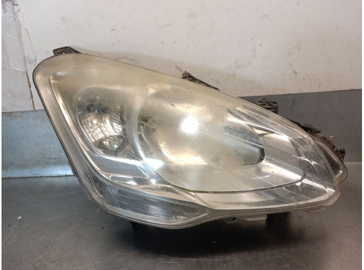 Recambio de faro derecho para citroën berlingo 1.6 16v hdi referencia OEM IAM 9682828180 6206K6 