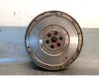 Recambio de volante motor para ford focus iii turnier 1.5 tdci referencia OEM IAM FM516477DD 1916431 