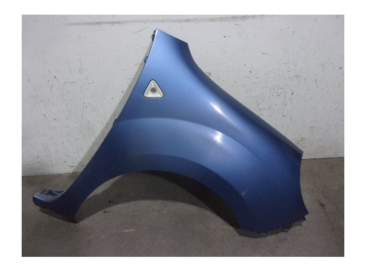 Recambio de aleta delantera izquierda para renault kangoo 1.6 16v cat referencia OEM IAM 631009162R AZUL 